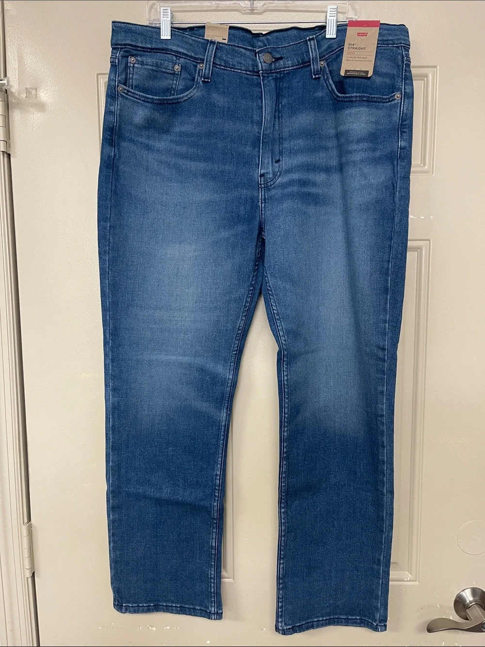 NEW 514 Levi's Men's Medium Wash Straight Jeans 38x30
